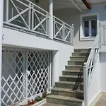 Orange Garden Villa, Βίλα