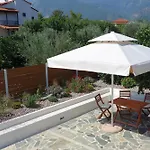 Orange Garden Villa, Βίλα