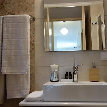 וילה Orange Garden Villa, ספארטי