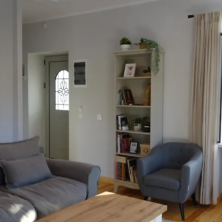 וילה Orange Garden Villa, ספארטי